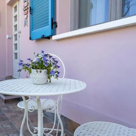 Leandra Holiday home *