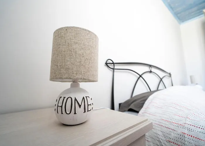 Leandra Holiday home