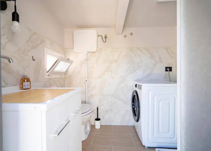 Leandra Holiday home *