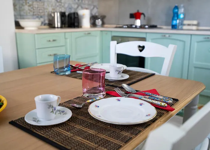 Leandra Holiday home