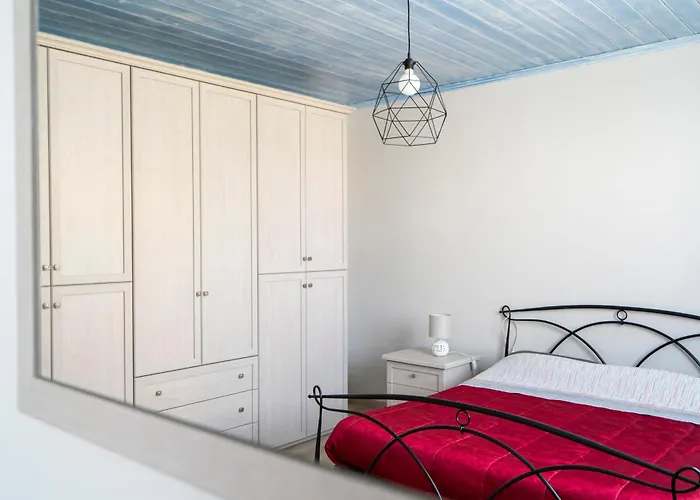 Leandra * San Costanzo