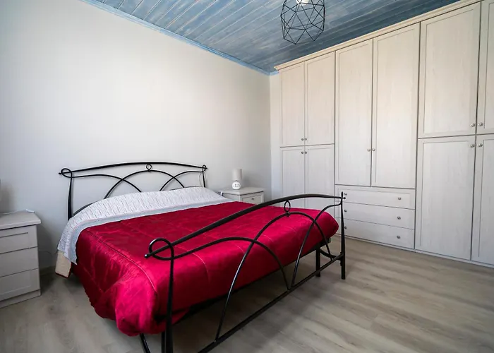 Holiday home Leandra *